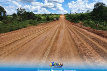 Foto - TRABALHO DE TERRAPLENAGEM E CASCALHAMENTO NA RODOVIA TRANSGARIMPEIRA.