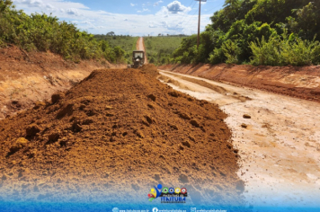 Foto - TRABALHO DE TERRAPLENAGEM E CASCALHAMENTO NA RODOVIA TRANSGARIMPEIRA.