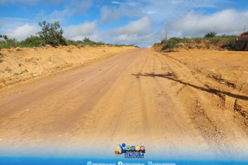 Foto - TRABALHO DE TERRAPLENAGEM E CASCALHAMENTO NA RODOVIA TRANSGARIMPEIRA.