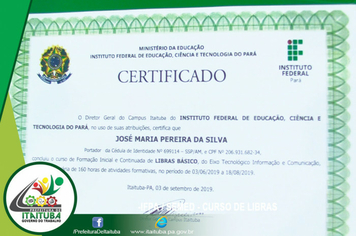 Foto - SERVIDORES RECEBEM CERTIFICADO DO CURSO