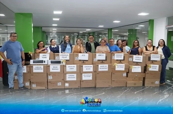 TECNOLOGIA NA EDUCAÇÃO: ESCOLAS MUNICIPAIS DE ITAITUBA FORAM CONTEMPLADAS COM NOVOS COMPUTADORES.