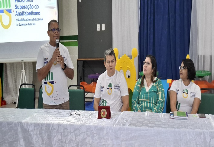 SEMED LANÇA EM ITAITUBA O PROGRAMA 'PACTO PELA SUPERAÇÃO DO ANALFABETISMO' EM PARCERIA COM O GOVERNO FEDERAL.