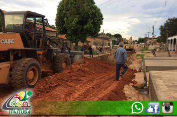 Foto - TRINTA (30) QUILÔMETROS DE ASFALTO PARA AS VIAS URBANAS DE ITAITUBA